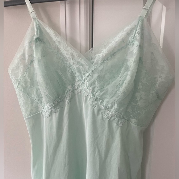 Vintage 60’s Vanity Fair Made in USA Mint Green Slip - Picture 4 of 16